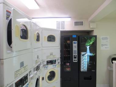 Monumental Movieland Hotel