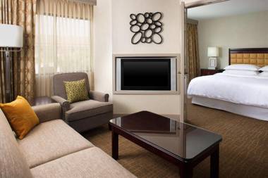 Sheraton Suites Orlando Airport Hotel
