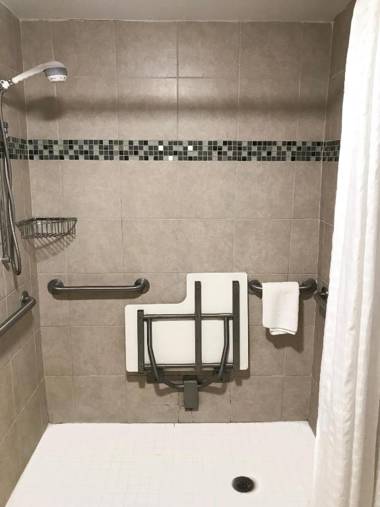 Ramada by Wyndham Suites Orlando Airport