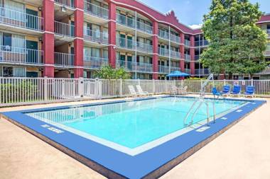 Days Inn by Wyndham Orlando Near Millenia Mall