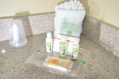 Holiday Inn Orlando East-UCF Area an IHG Hotel