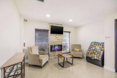 Quality Inn & Suites Downtown