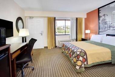 Super 8 by Wyndham Orlando International Drive