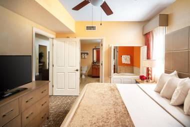 Floridays Orlando Two & Three Bed Rooms Condo Resort