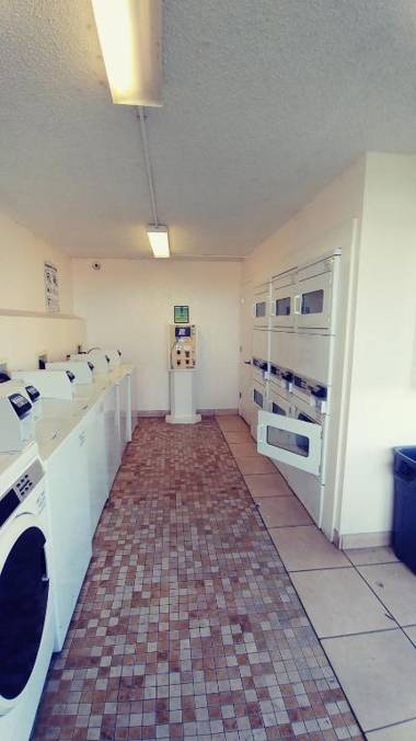 InTown Suites Extended Stay Orlando FL - Lee Rd