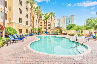 Cozy 1BR Suite with Two Queens - Pool and Hot Tub