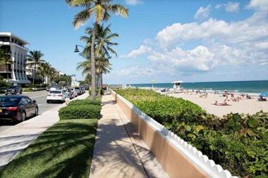 Tropical Elegant Palm Beach 2 Bedroom 2 Bathroom Suite
