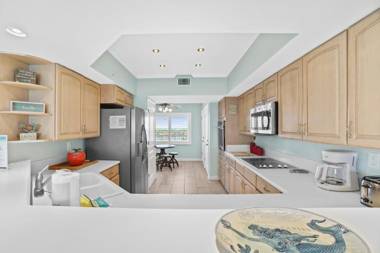 Coral Reef Resort by Panhandle Getaways