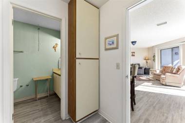 1302B St Thomas Square