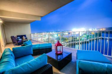 BRAND NEW!Laketown Wharf 233! Beautiful 3 BD Great Amenities And Great Location
