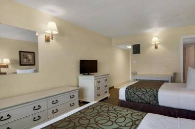 Ramada by Wyndham Panama City Beach / Beachfront
