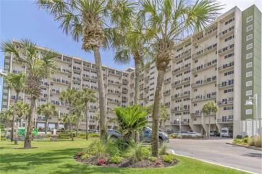 Pinnacle Port Beach Resort