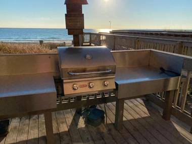 Brightly Furnished Beachfront Condominium