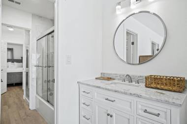 Pet Friendly Beach House - Summer Reign by Panhandle Getaways
