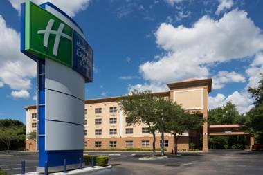 Holiday Inn Express Hotel & Suites Plant City an IHG Hotel