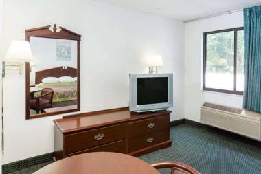 Super 8 by Wyndham Pompano Beach