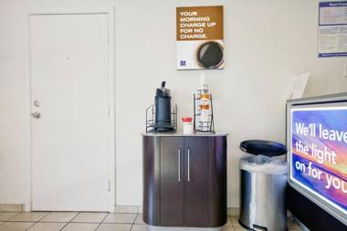 Travelodge by Wyndham Pompano Beach