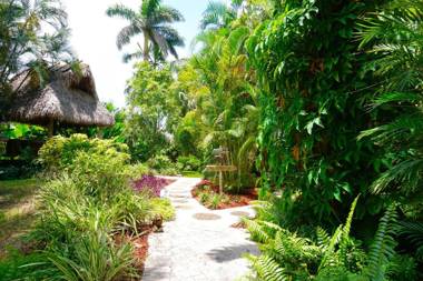 Riverside Apartments By The Beach