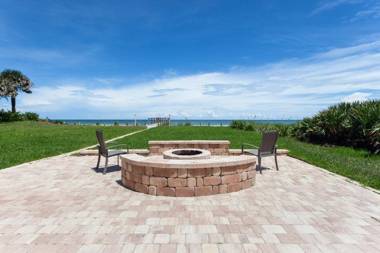 Seashell 3 Bedrooms Sleeps 6 Direct Ocean Front WiFi