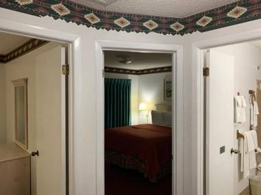 Travelodge by Wyndham Suites St Augustine