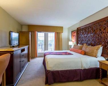Castillo Real Ascend Hotel Collection