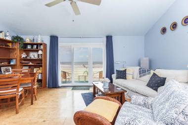 Quail Hollow B2-1U 1 Bedroom Sleeps 2 Ocean Front Pool Tennis WiFi