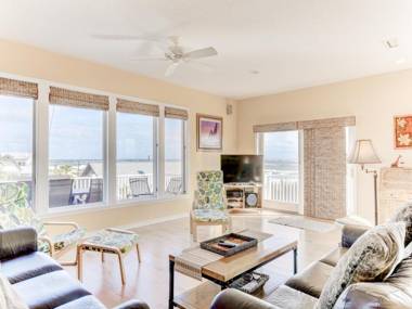 Serenity Now 4 Bedrooms Ocean View Pet Friendly Sleeps 10 WiFi