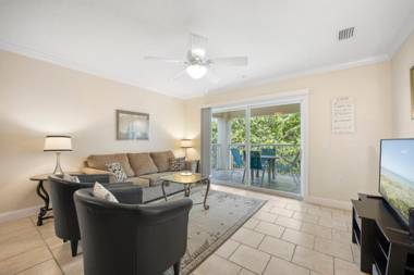 Ocean Reef 305 3 Bedrooms Pool Access Sleeps 6