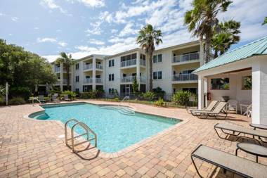 Ocean Reef 305 3 Bedrooms Pool Access Sleeps 6