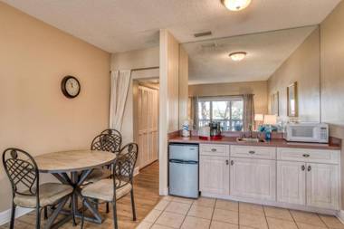 Inn at Camachee Harbor View Suite 26