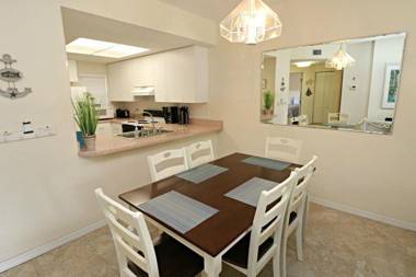 Ocean Village Club Q24