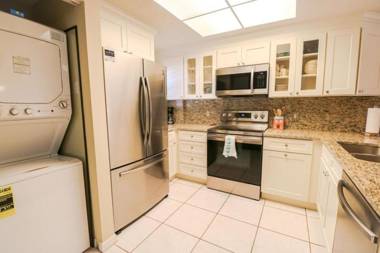 Ocean Village Club Q16