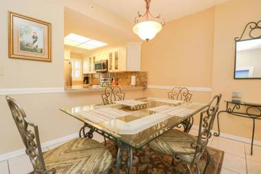 Ocean Village Club Q16