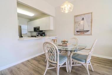 Ocean Village Club Q33