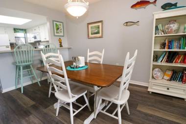 Island South 22