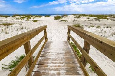 Ocean and Racquet 8110