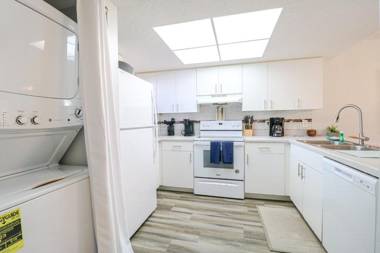 Ocean Village Club R12