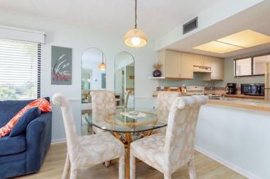 Ocean Village Club N33