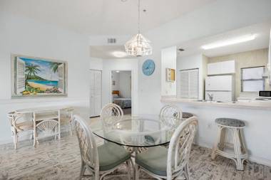 Ocean Village Club Q34