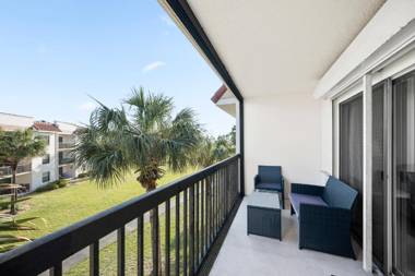 Ocean Village Club P32