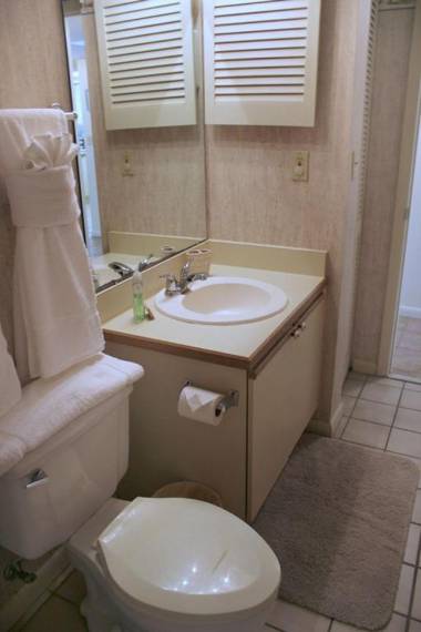 Ocean Village Club O19