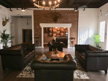 Hunter Arms Hotel