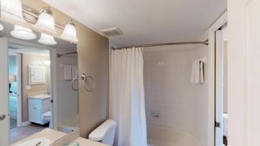 214 Madeira Norte Condo