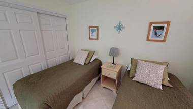 413 Madeira Norte Condo