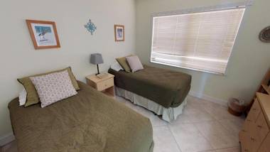 413 Madeira Norte Condo