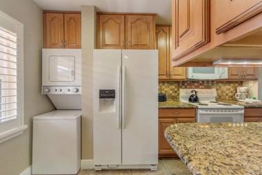 515 Madeira Norte Condo