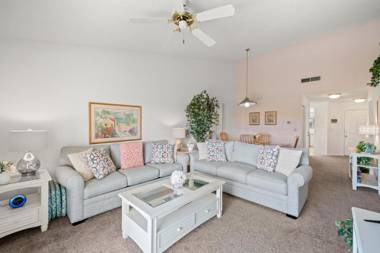 Vista Verde North 5-231 2 Bedrooms Sleeps 6 Golf View Heated Pool Spa WiFi