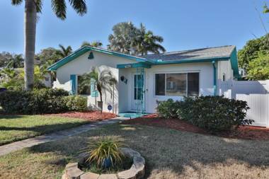 Gulfport Coastal Cottage