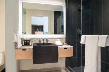 Art Ovation Hotel Autograph Collection