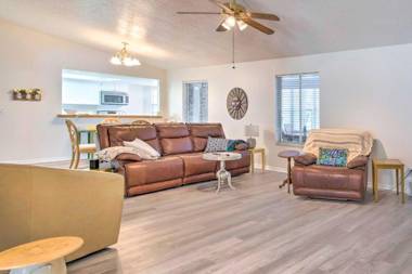 Spring Hill Bungalow with Heated Pool and Lanai!